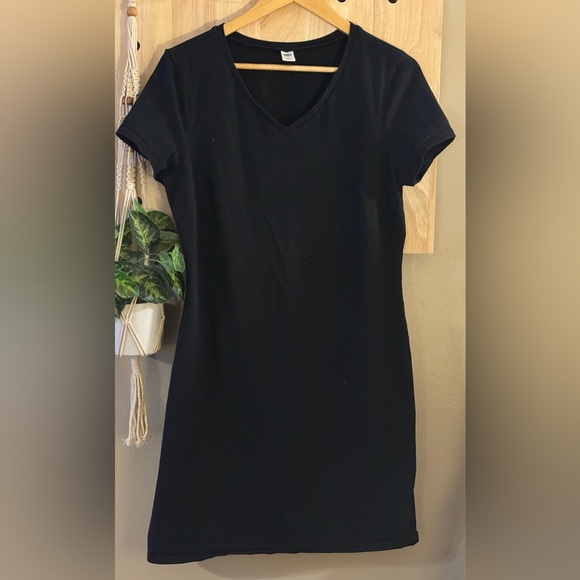 Old Navy Black V-Neck Mini Dress - Picture 3 of 4